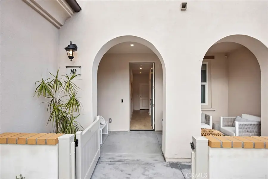 723 E. Route 66, Glendora, CA 91740 - #2
