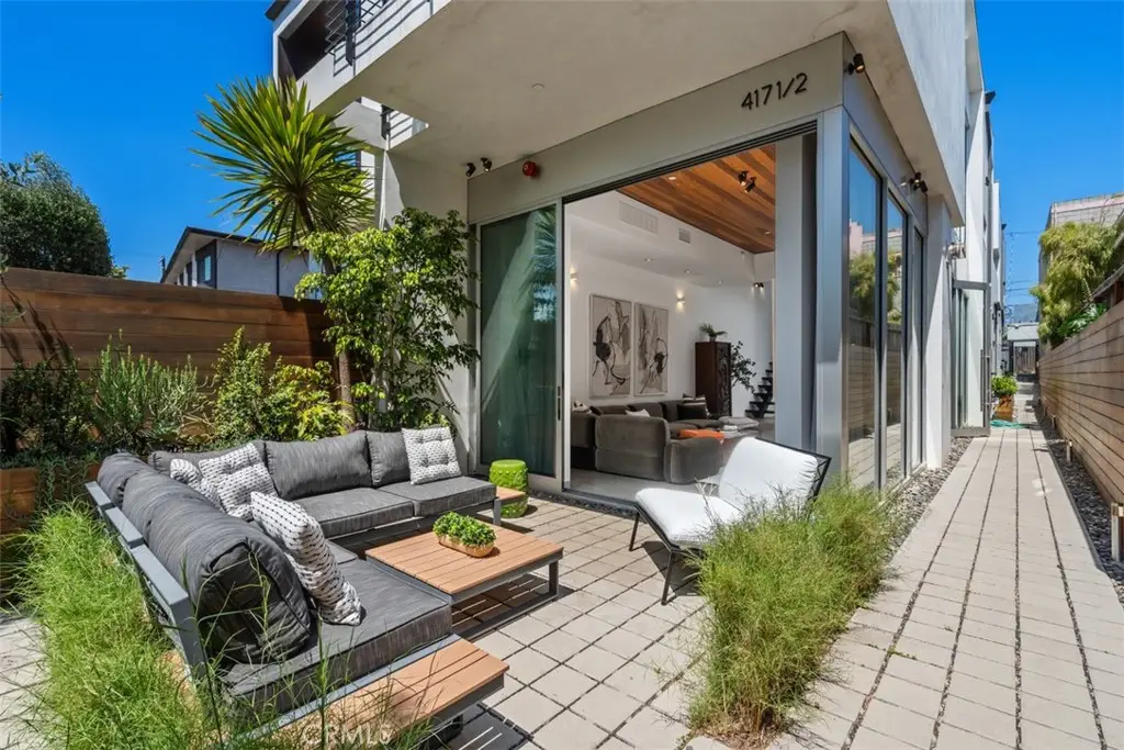 1/2 Sunset Avenue, Venice, CA 90291 - #1