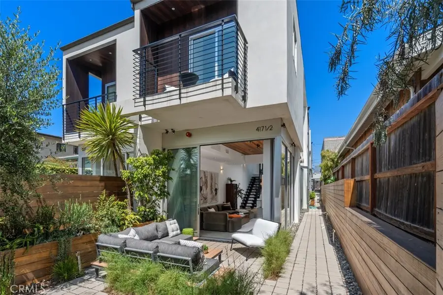 1/2 Sunset Avenue, Venice, CA 90291 - #2
