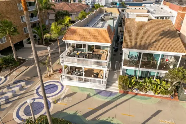 700 E Oceanfront, Newport Beach, CA 92661