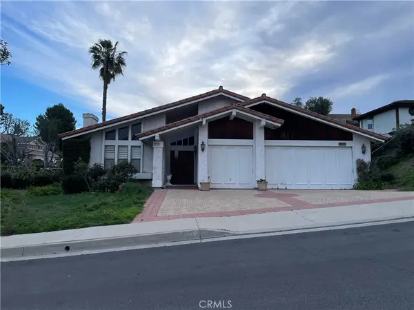 2733 N. Vista Knoll Road, Orange, CA 92867