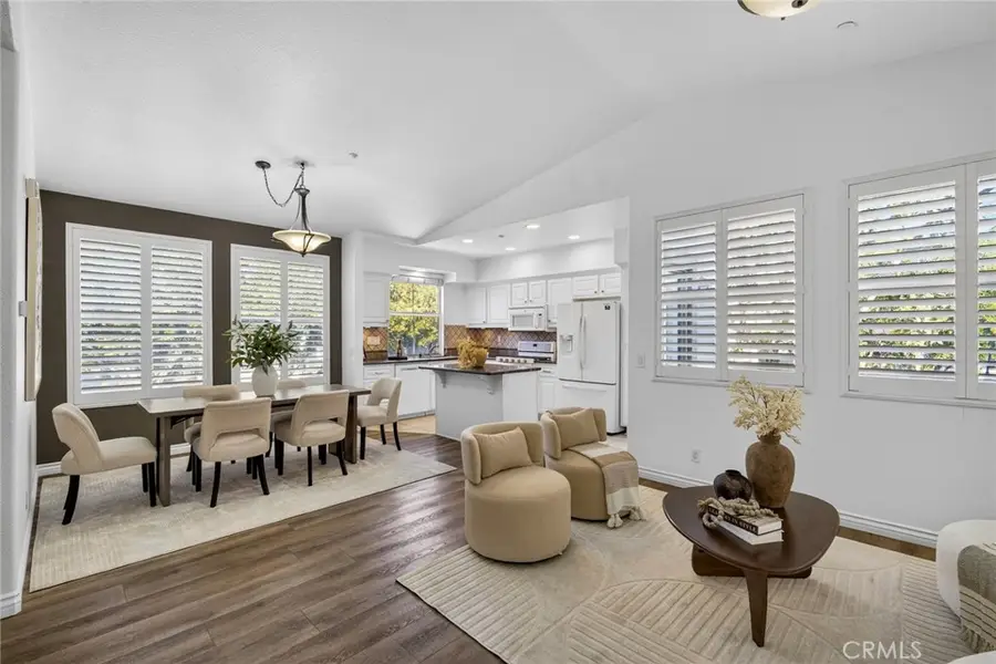 2212 Crescent Oak, Irvine, CA 92618 - #3