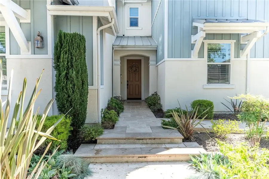 106 Aims, Irvine, CA 92618 - #3