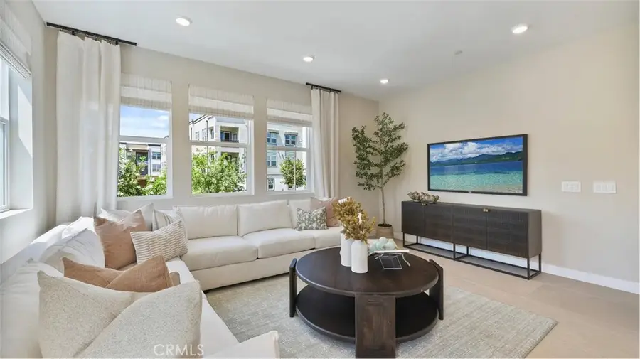 26843 Serif Place, Valencia, CA 91381 - #3