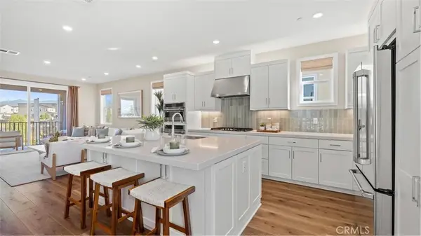 908 Chinon, Irvine, CA 92618