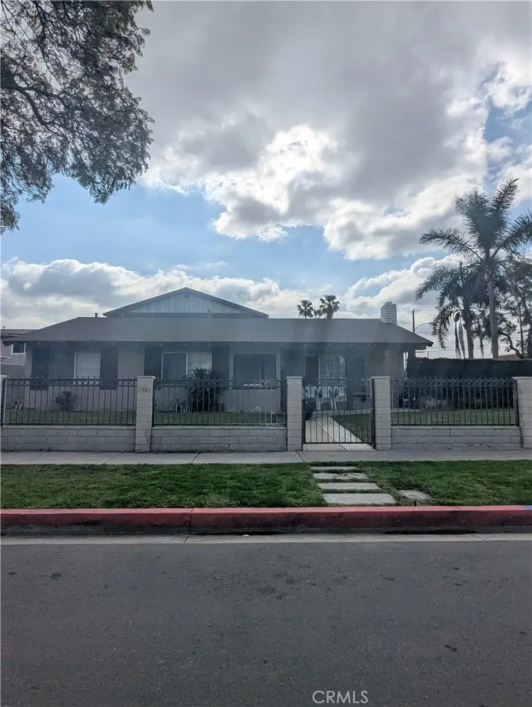 302 E Wakefield, Anaheim, CA 92802 - #2