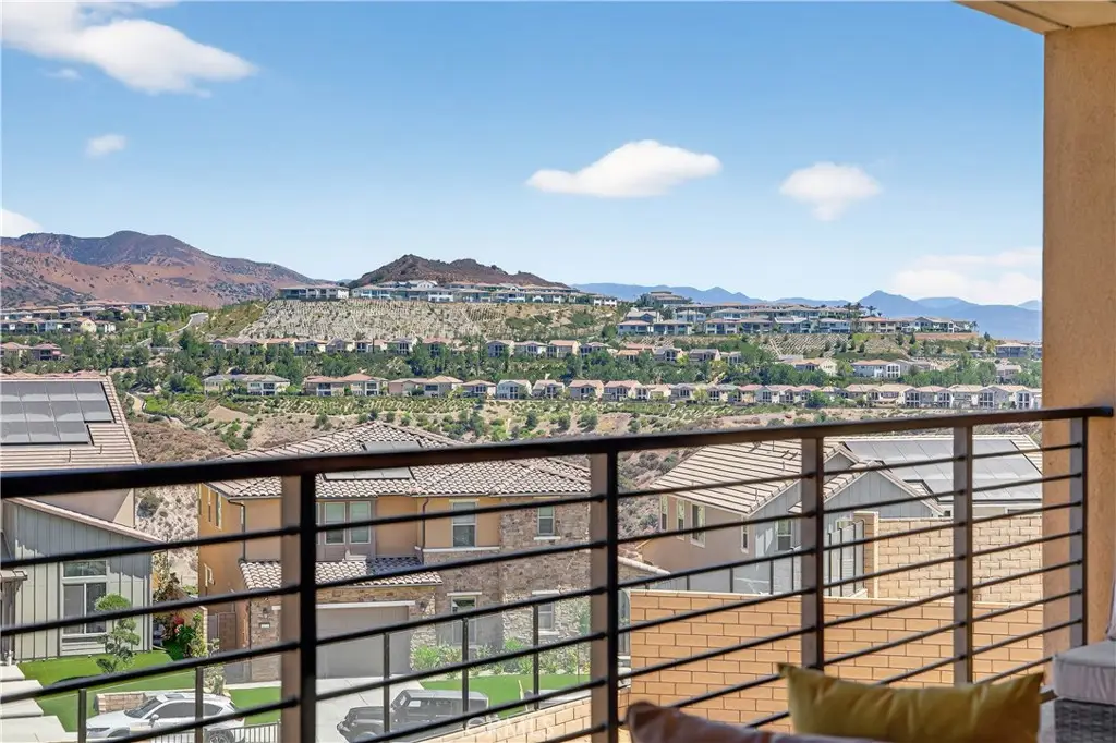21219 Currant Ct, Chatsworth, CA 91311 - #1
