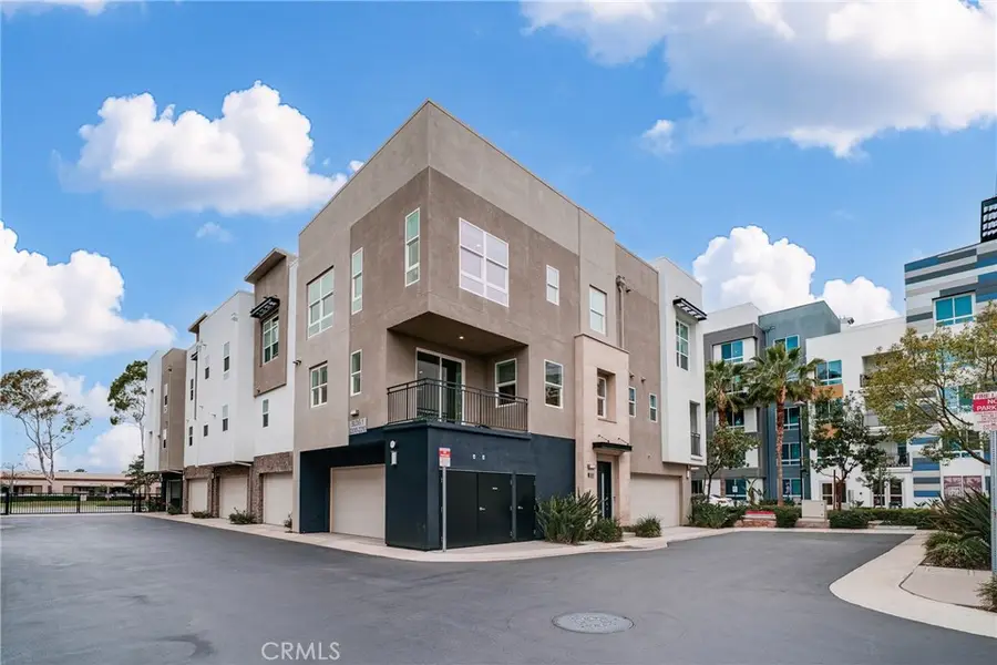 2210 Synergy, Irvine, CA 92614 - #3