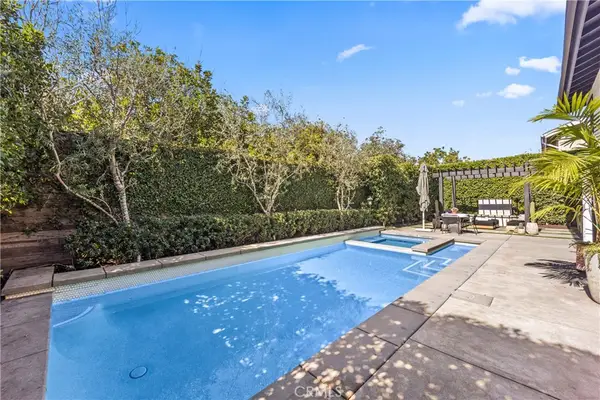 2705 Starbird Drive, Costa Mesa, CA 92626