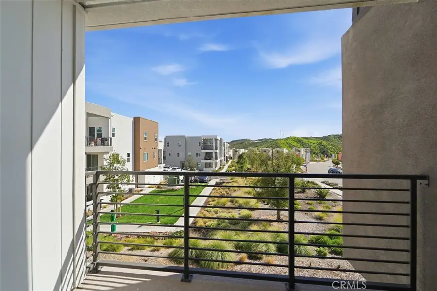 26661 Blue Hills Loop, Valencia, CA 91381 - #2