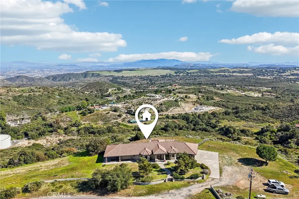 40000 Valle Vista, Murrieta, CA 92562 - #1