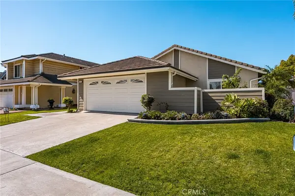 6 Whitecloud, Irvine, CA 92614