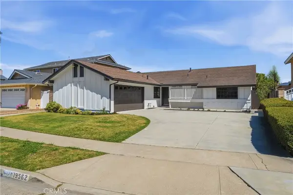 19562 Aragon Circle, Huntington Beach, CA 92646