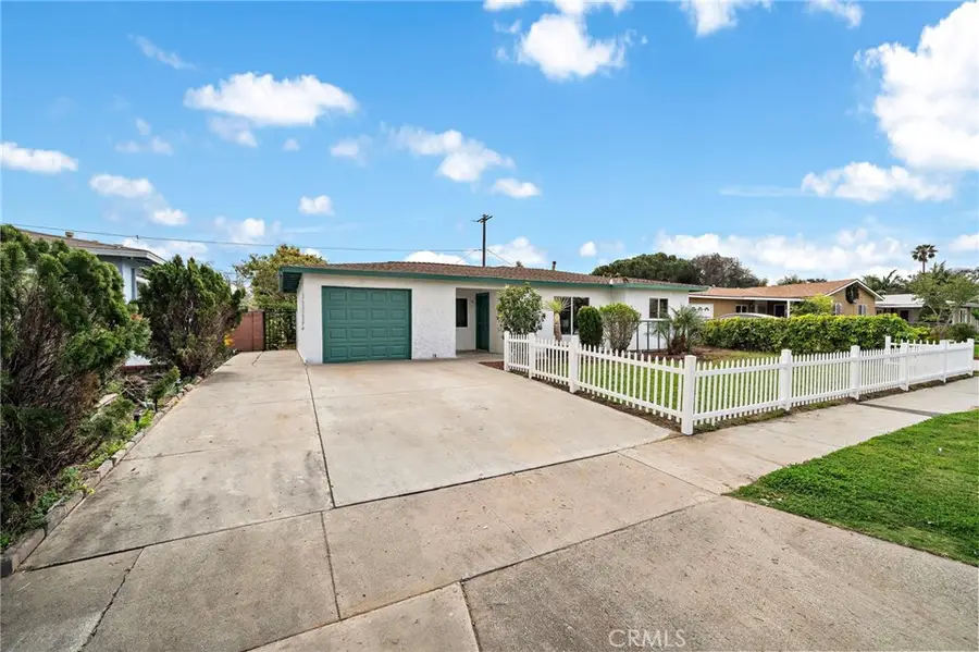 1410 W Camden Place, Santa Ana, CA 92704 - #2
