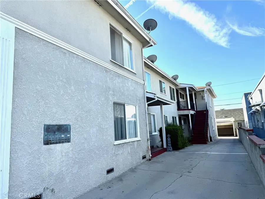 3936 Montclair, Los Angeles, CA 90018 - #3