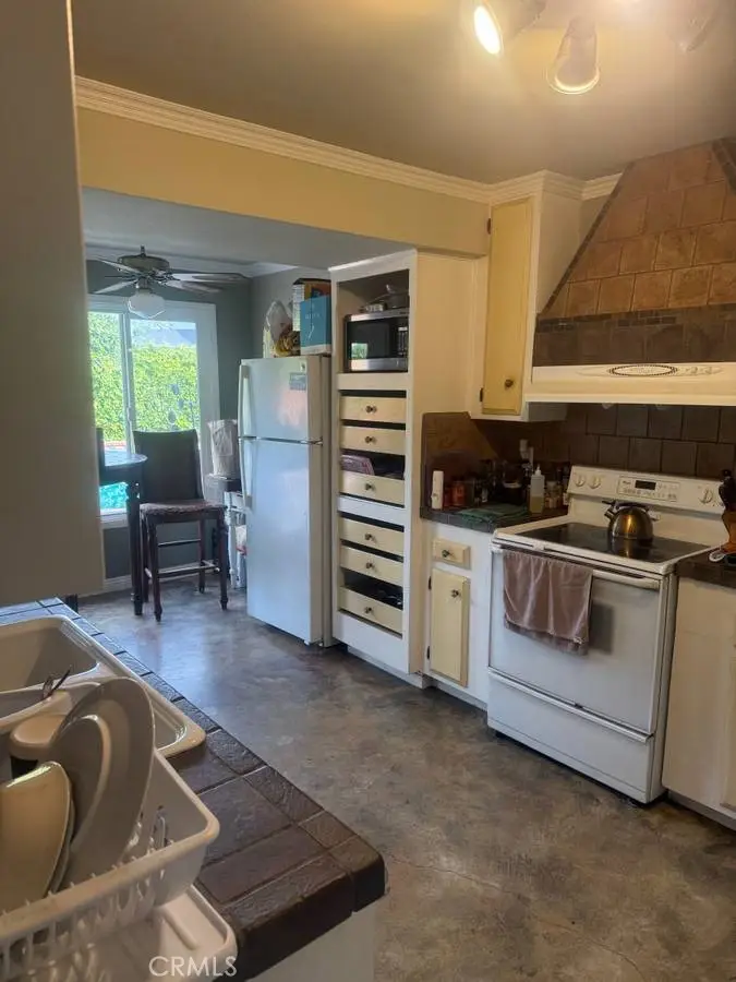 2401 E Avalon, Santa Ana, CA 92705 - #3