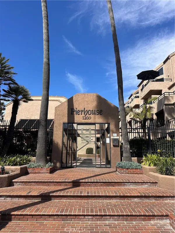 1200 Pacific Coast Highway #121, Huntington Beach, CA 92648