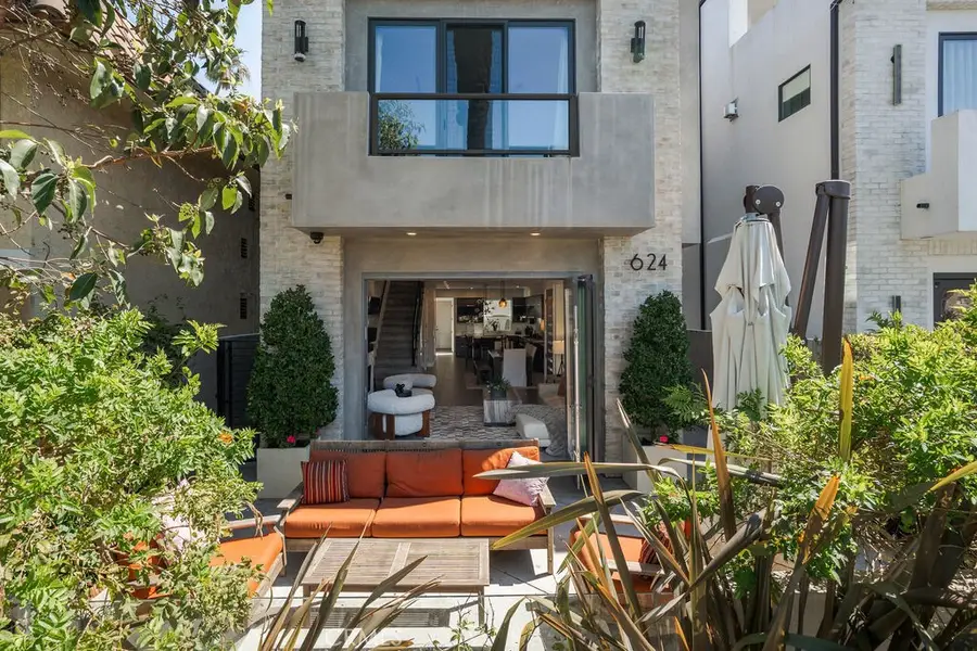 624 14th Street, Huntington Beach, CA 92648 - #3