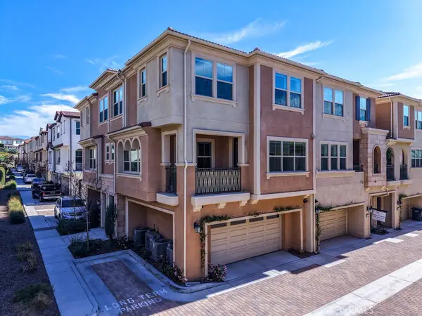 608 White Oaks, Lake Forest, CA 92610