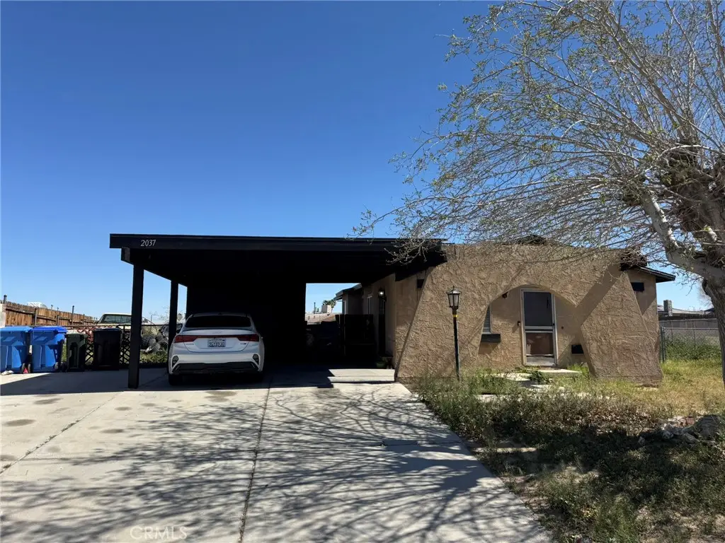 2037 Sequoia, Barstow, CA 92311 - #1