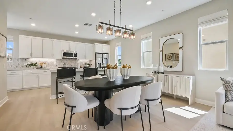 26852 Serif Place, Valencia, CA 91381 - #3