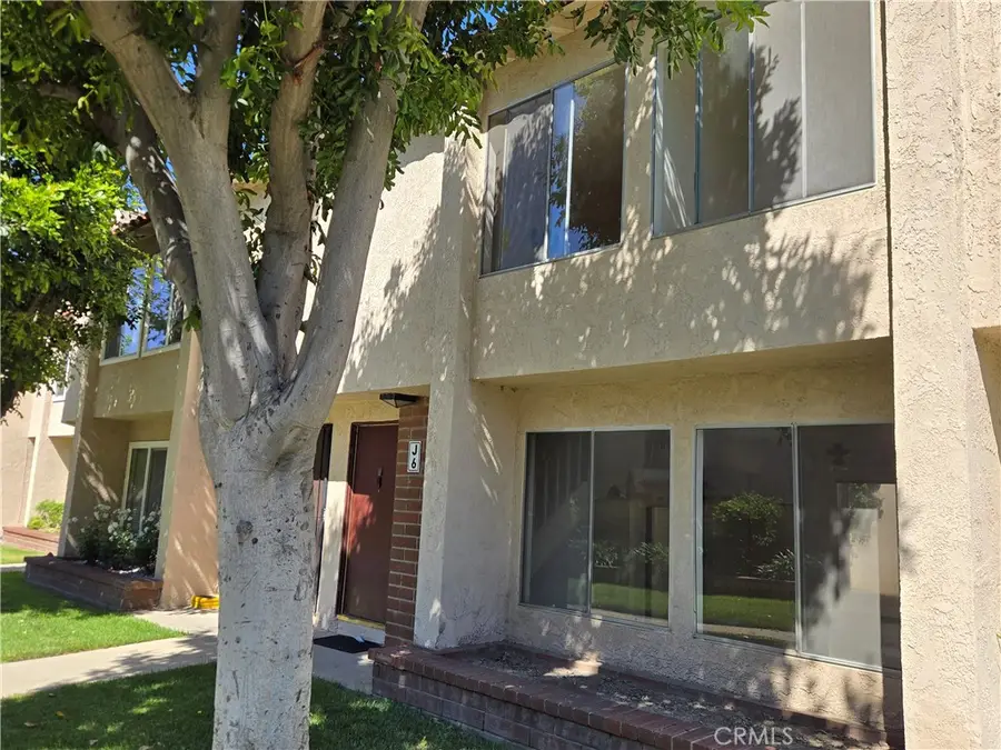 700 W La Veta #J6, Orange, CA 92868 - #2