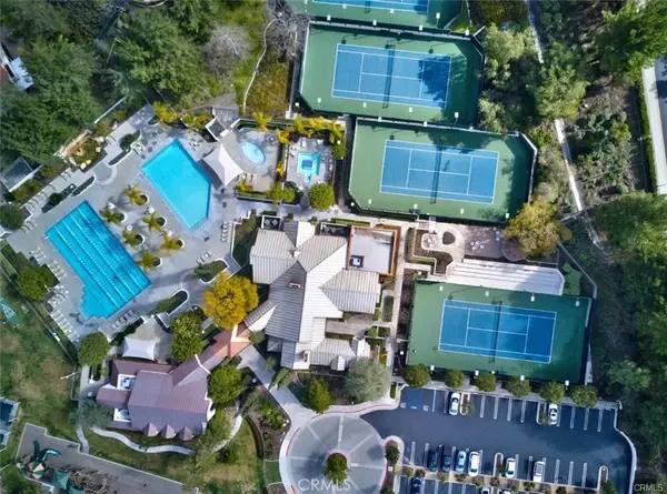 22052 Oak Grove, Mission Viejo, CA 92692