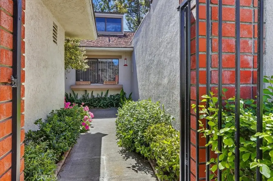 25 Dogwood S, Irvine, CA 92612 - #3