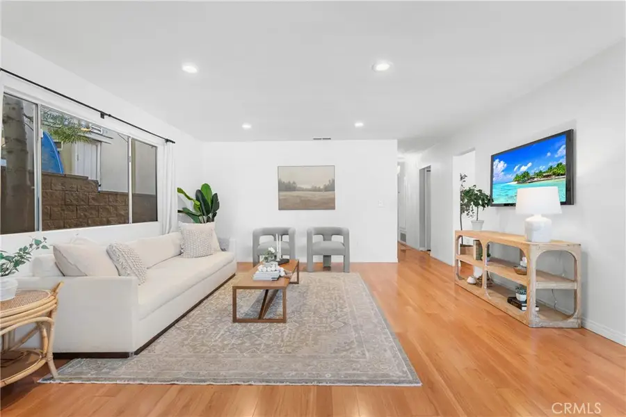 586 36th, Manhattan Beach, CA 90266 - #2