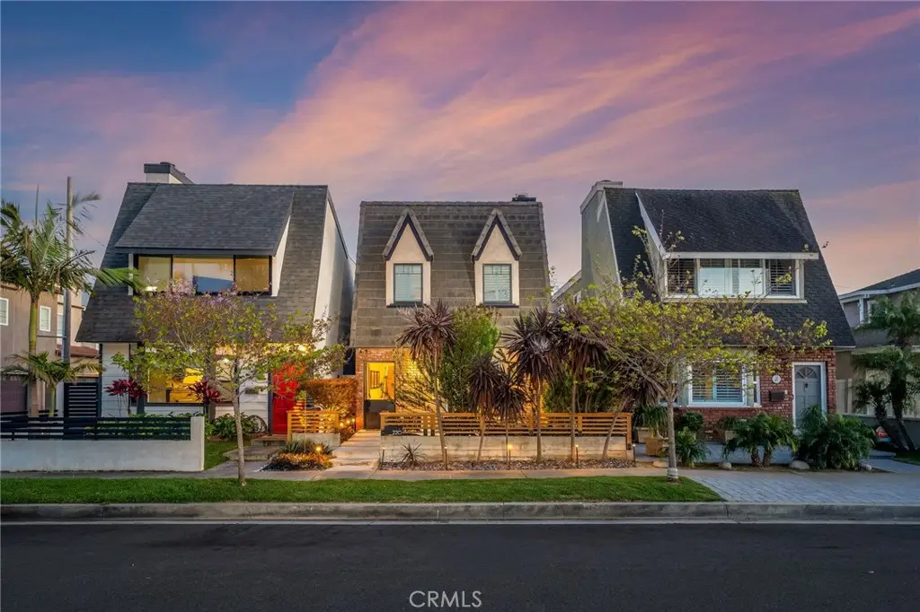 220 Detroit Avenue, Huntington Beach, CA 92648 - #1