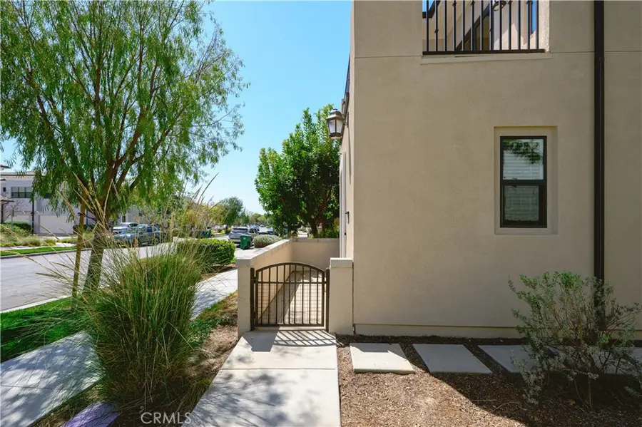 199 Follyhatch, Irvine, CA 92618 - #2