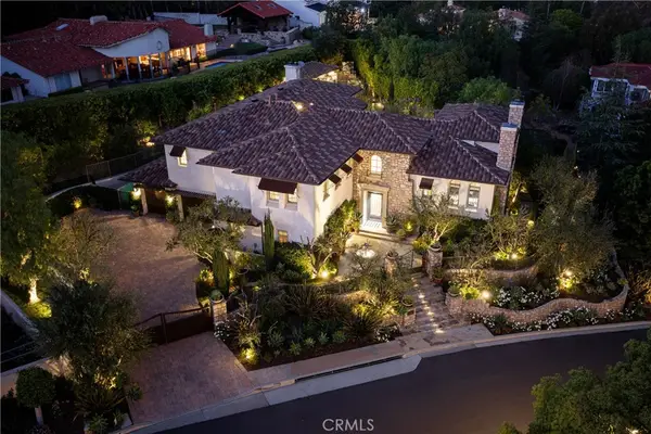 9981 Foxrun Road, Santa Ana, CA 92705