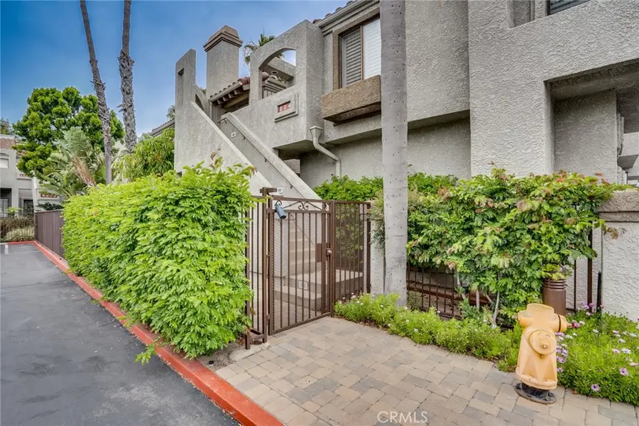 4862 Tiara, Huntington Beach, CA 92649 - #3