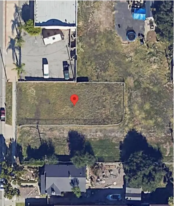 628 N Pasadena, Azusa, CA 91702