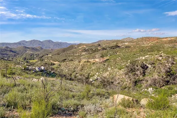 2 Decker Canyon Road, Ortega Mountain, CA 92530