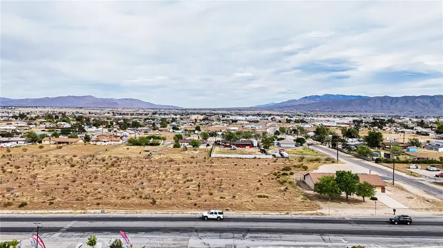 11695 Hesperia Road, Hesperia, CA 92345 - #2