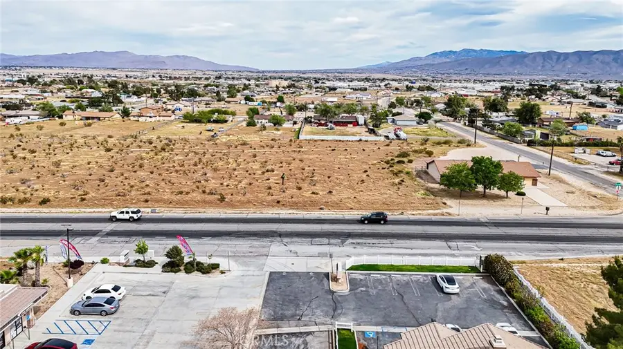 11695 Hesperia Road, Hesperia, CA 92345 - #3