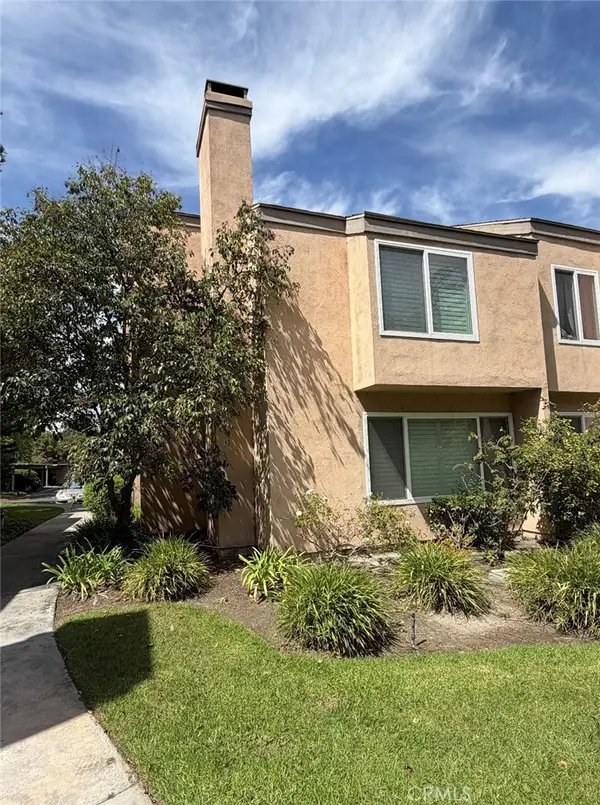 101 W Riverdale, Orange, CA 92865