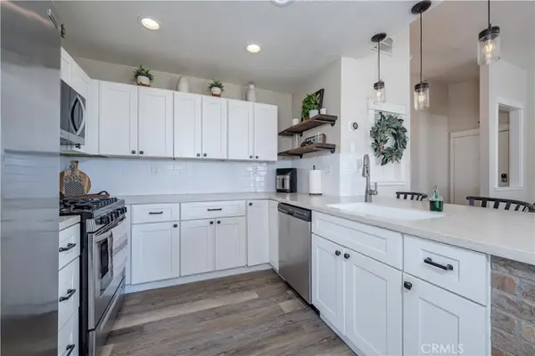 2552 Avenida Del Vista #204, Corona, CA 92882