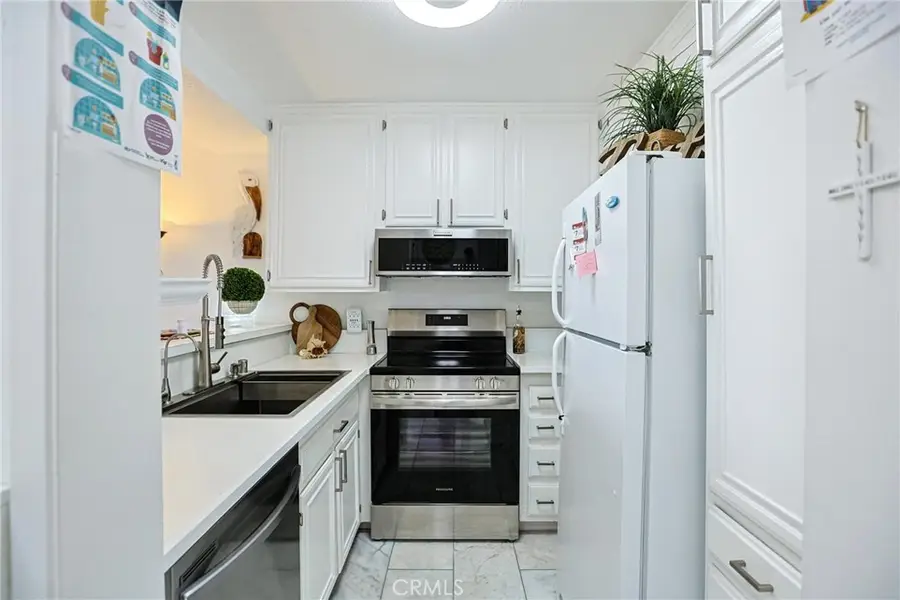 6924 Hyde Park Drive #106, San Diego, CA 92119 - #2