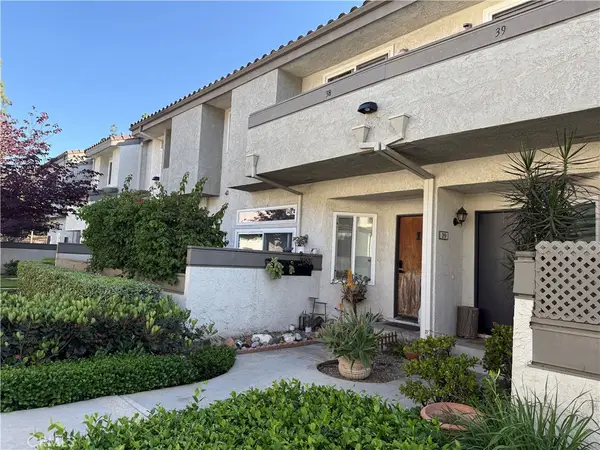 38 Brownfield Lane, Pomona, CA 91766