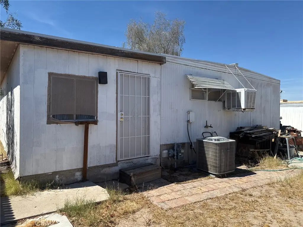 1225 Cherry, Needles, CA 92363 - #1
