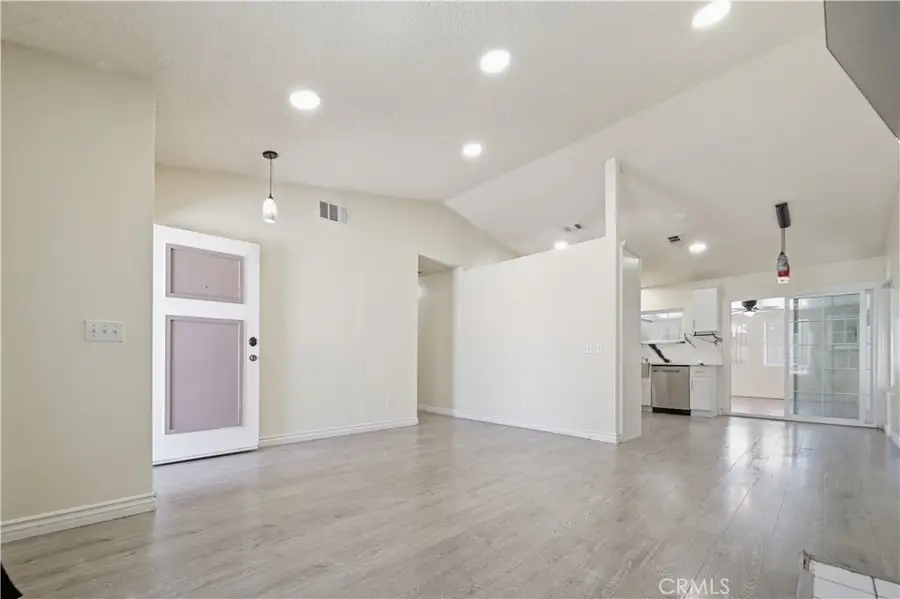 14211 La Mirada St, Victorville, CA 92392 - #3