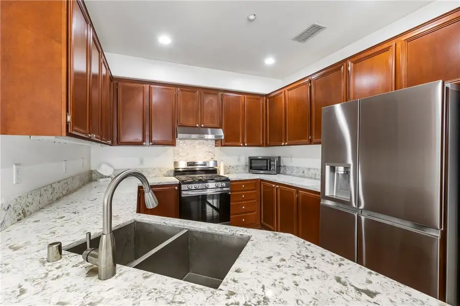 23 Poppy, Irvine, CA 92618 - #3