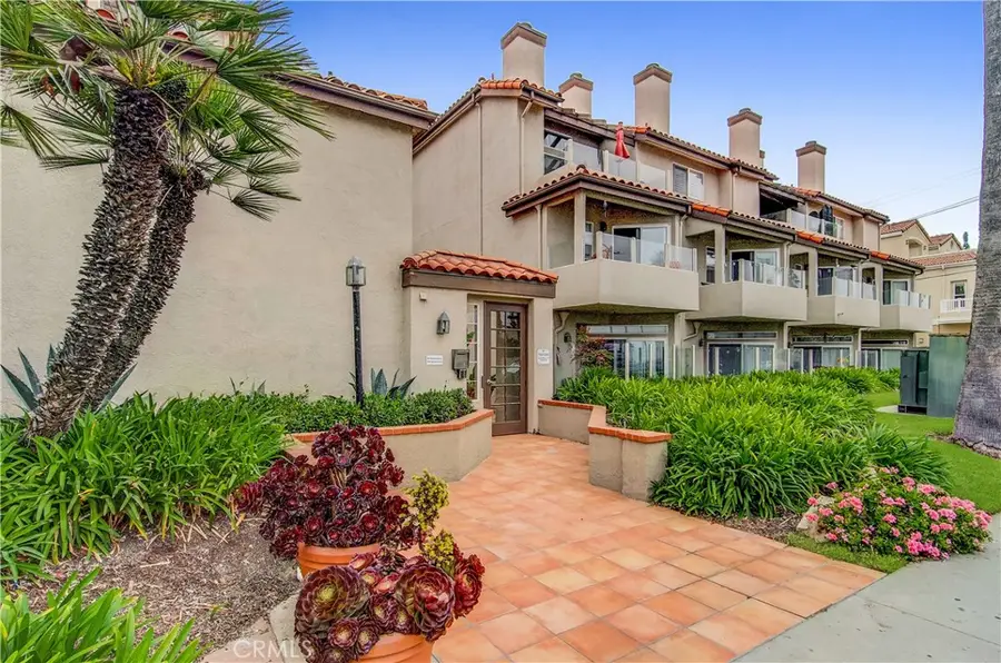 1400 Pacific Coast, Huntington Beach, CA 92648 - #2