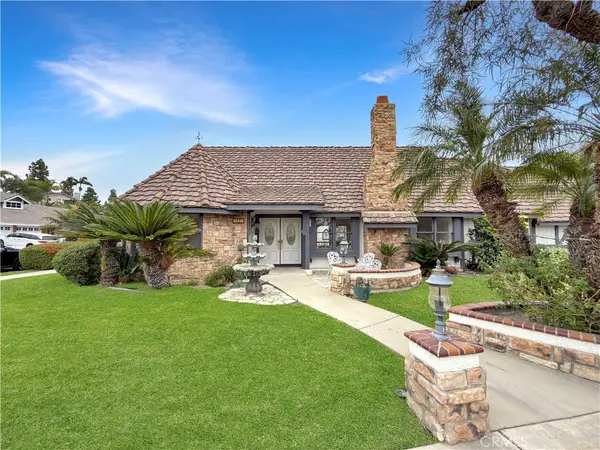 1571 N Santiago Boulevard, Orange, CA 92867