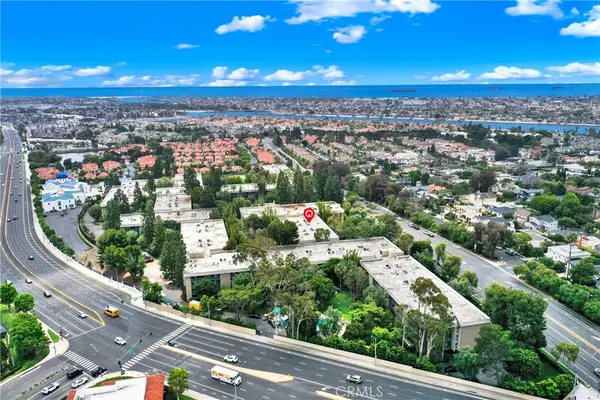 552 N Bellflower #303, Long Beach, CA 90814
