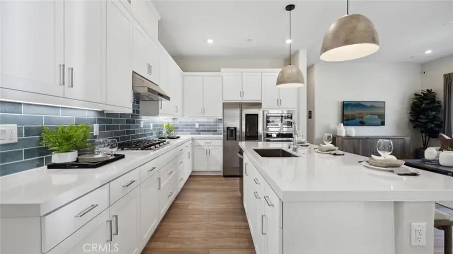 24530 Via La Sombrilla, Valencia, CA 91354 - #3
