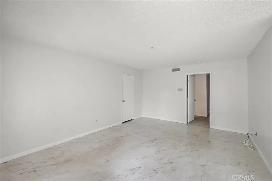 23252 Orange, Lake Forest, CA 92630 - #2