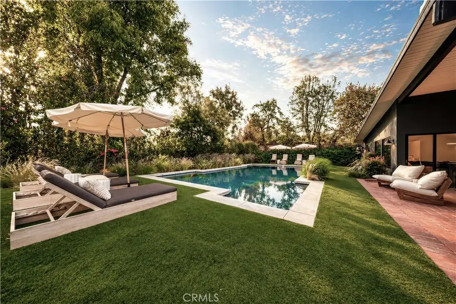 18837 Paseo Nuevo, Tarzana, CA 91356 - #3